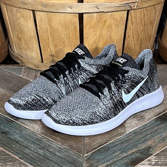 Nike Free RN Flyknit Black Gray White 880844-003 Running Shoes Womens Size 6 - Picture 3 of 10